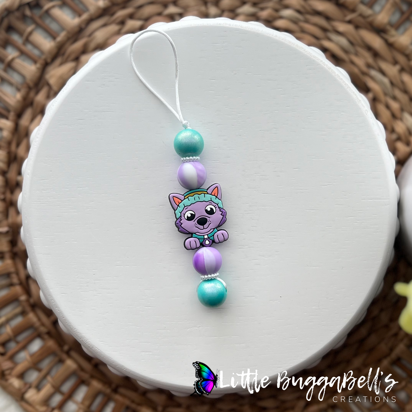 Snow Dog Zipper Pull