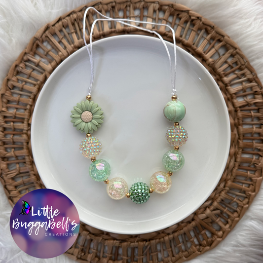 Gorgeous Green Daisy Adjustable Bubblegum Necklace