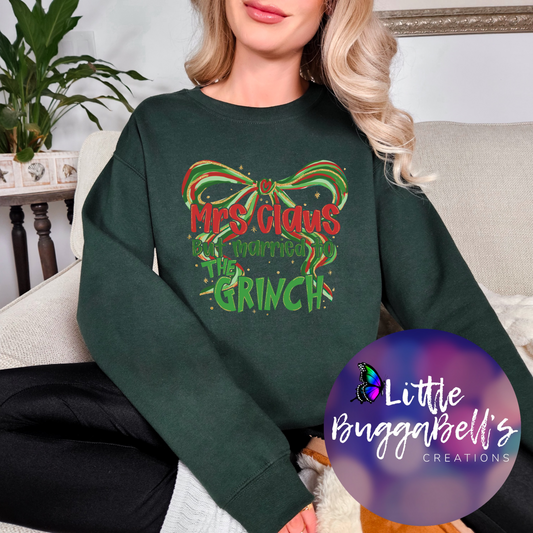 Bow Mrs Claus Married to the Green Guy Sweater
